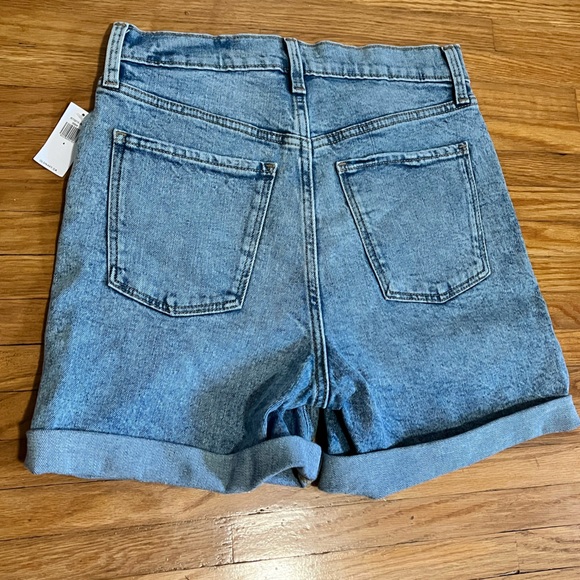 NWT. Old Navy sky high Denim Shorts - Picture 7 of 10